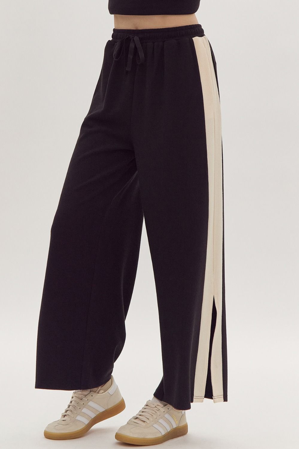 Solid Ribbed Contrast Trim Wide Leg Pants in Black