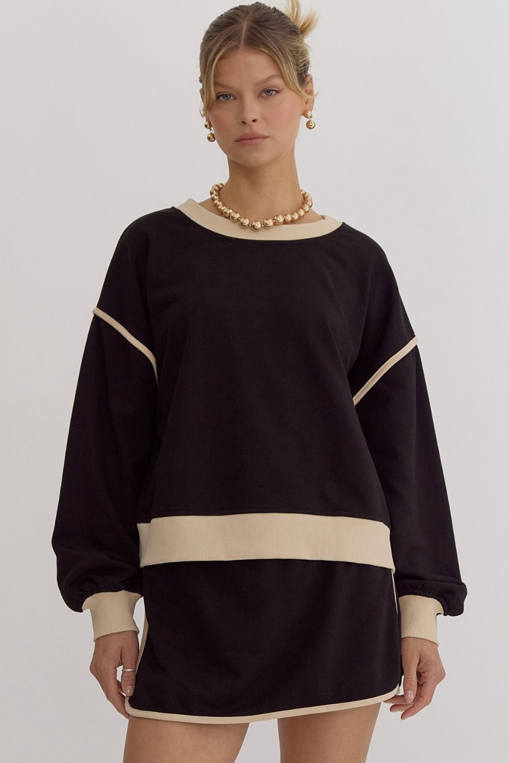 Solid Contrast Trim Long Sleeve Top in Black